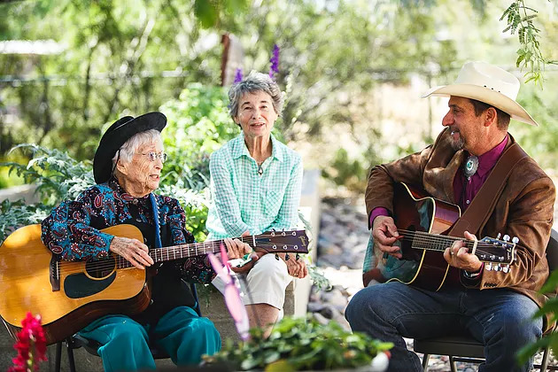 How Seniors Benefit From Staying Socially Active